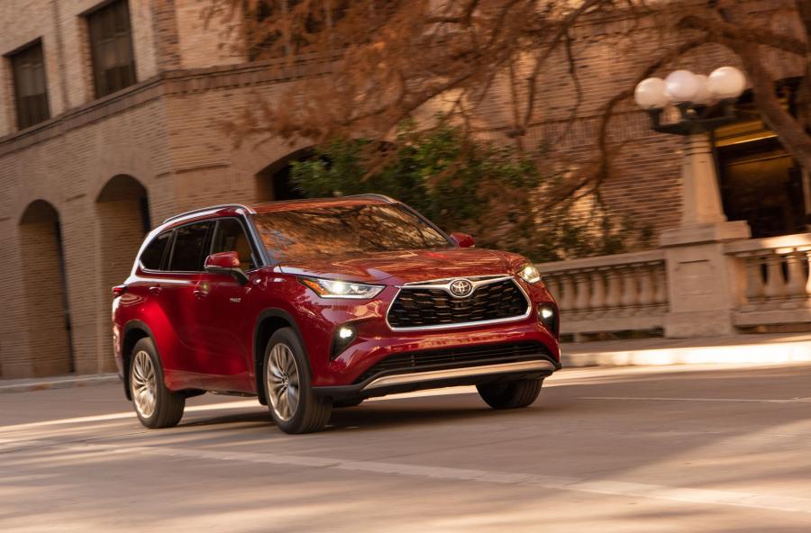  Toyota Highlander Hybrid Platinum AWD 2019 года  (фото 1 из 67)